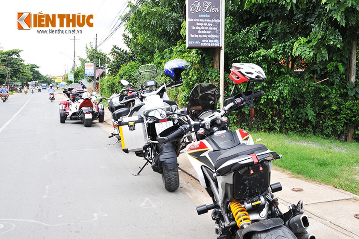 Dan moto khung cua Clb moto Tan Phu 